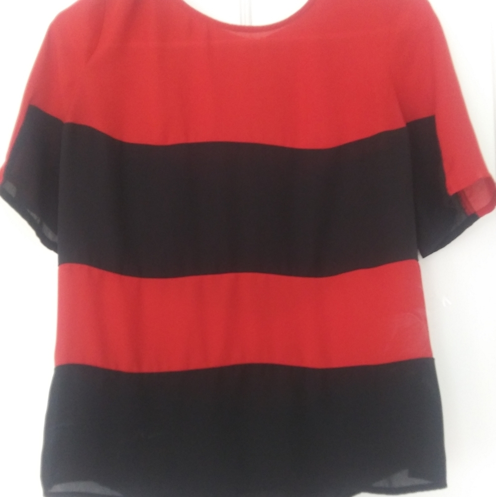 ☄️3 for 30 Light weight blouse